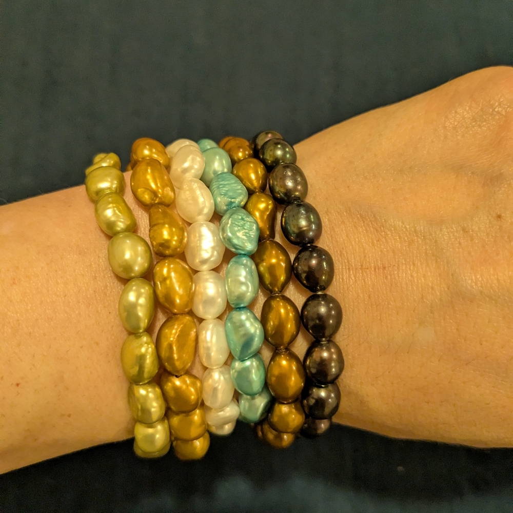 Elegant Multi-Color 6 Piece Imitation Pearl Bracelet Set